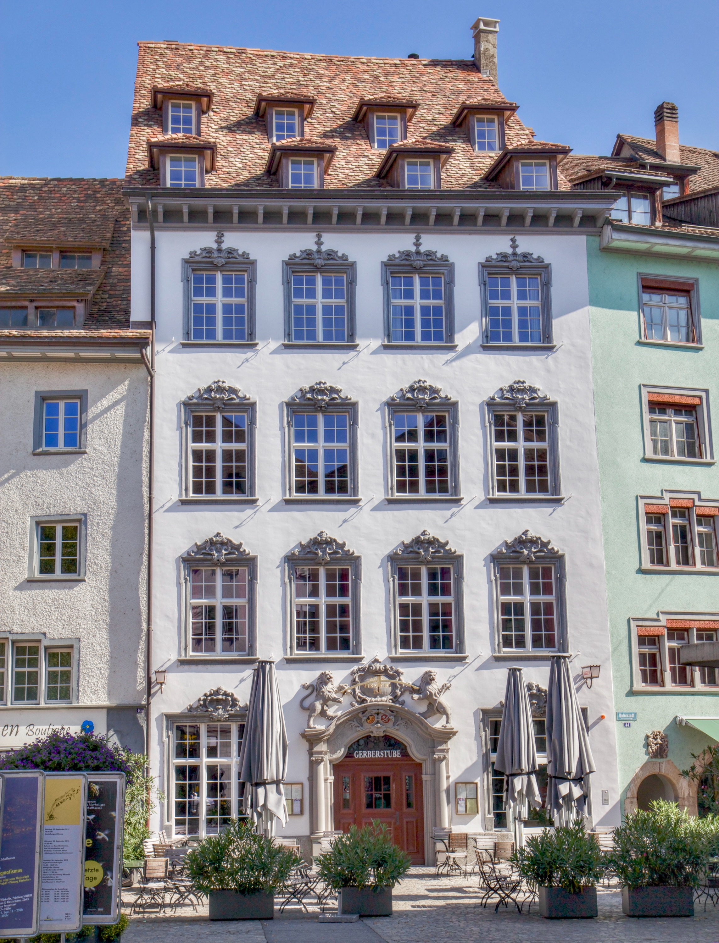 t_ch_schaffhausen-_l_-zunfthaus-gerberstube,-aussen-_u_-barock-_t_-fassade-_g_-architektur,-skulptur-_d_-1708-1710-_f_-p-jezler-_c_-cc-by-nc-sa-4.0-_n_-201229_2721.jpeg